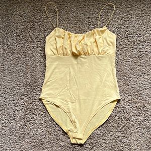 gaze Yellow bodysuit